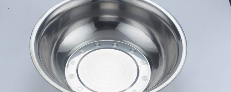 不锈钢盆子可以放电磁炉煮东西吗（不锈钢盆可以直接放在电磁炉上加热吗）