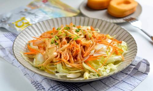 低脂鸡胸蔬菜沙拉的做法 热量不高适合减肥的人